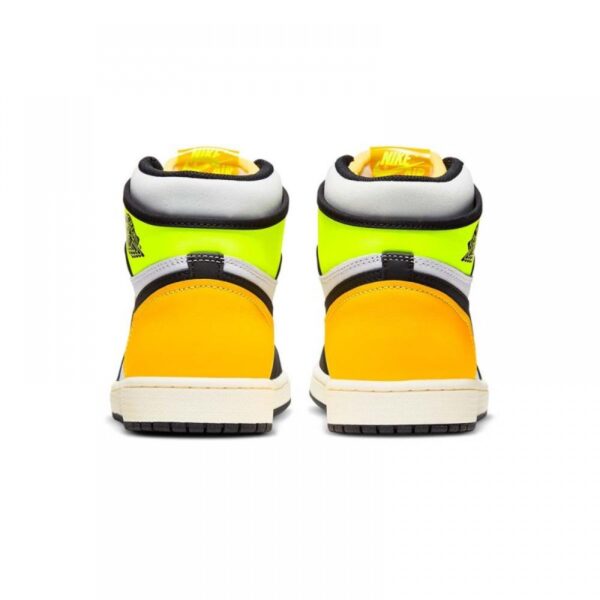 AJ1 Retro Volt Gold – Image 5